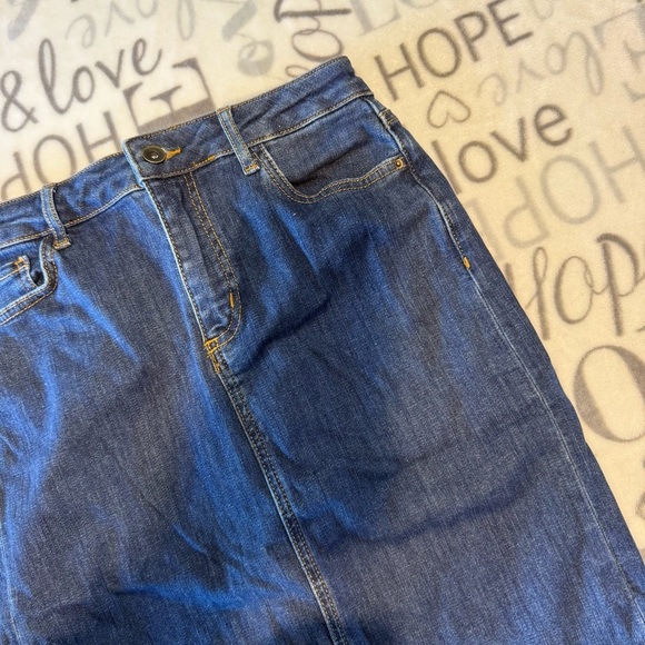 women's 4 organic cotton dark blue denim midi skirt with back slit - Picture 2 of 5